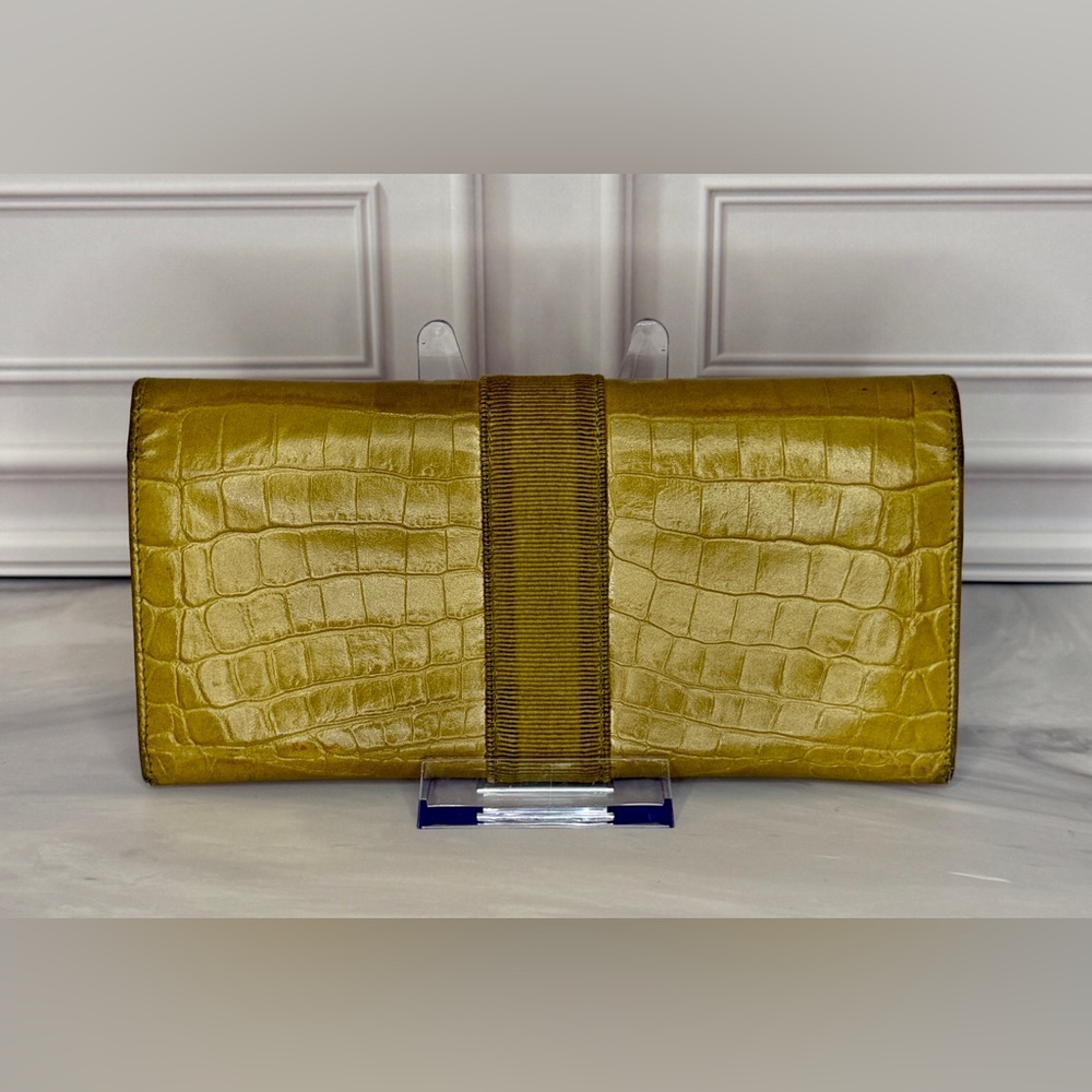 Salvatore Ferragamo Croc Embossed Leather Wallet – Pale Green Pattern - Picture 3 of 10
